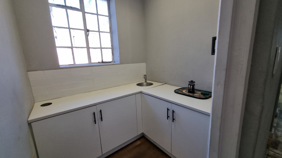 To Let Commercial Property for Rent in Woodstock Western Cape
